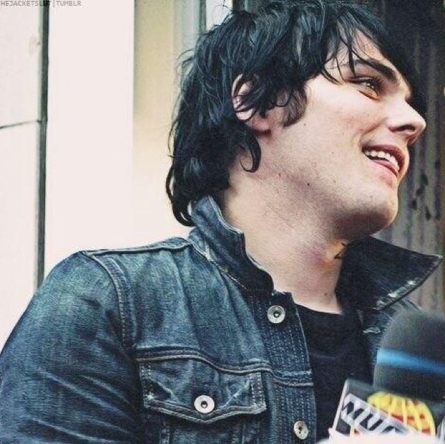 whats the point in bios when ur favourite band isnt a band