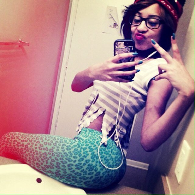 Life is what you make, don't waste it.... Live.Learn. Move On.& Be Happy. Stay positive  & focused!!!!! Kik Me_KayKayCuteAss 13K