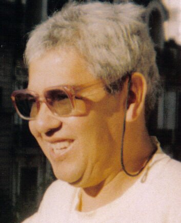 Docente jubilado. Poeta. Gusta de la música y el canto. Tallerista TOV. !Ay de mí si no evangelizare!