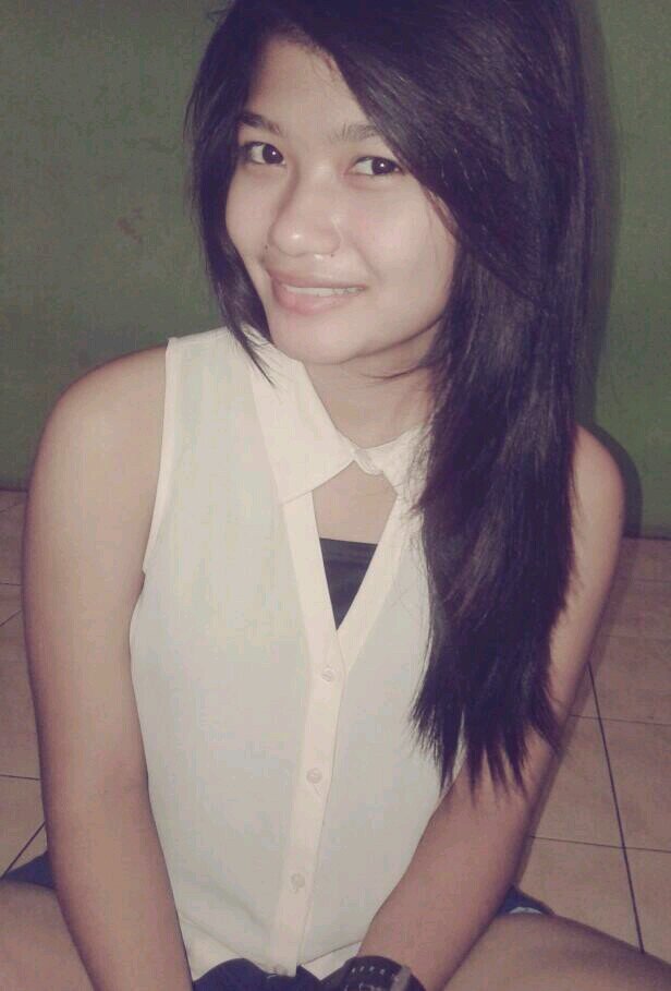 hey? | i'am ikah prastika | i'm vocalis in LUCKY WITH FRIEND | my boy friend : DODO SETIAWAN 3 | kelas 11 : SMK 11 MARET-BEKASI | manajemen akuntansi |
