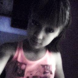 é muito filha da puta pra pouco dedo do meio _|_