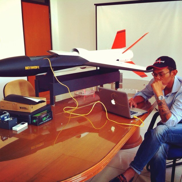 bowief1's profile picture. Traveller, diver, mountain biker, tattoos, culinary, music, art, tech geek, aerial video photographer, UAVs, space, planes, pilot, Jesus follower for life