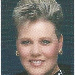 Proud American, Married, #2A Conservative Independent , Business Woman, Constitutionalist, Hate Big Government, Political News Junkie, Seattle Seahawks Fanatic!