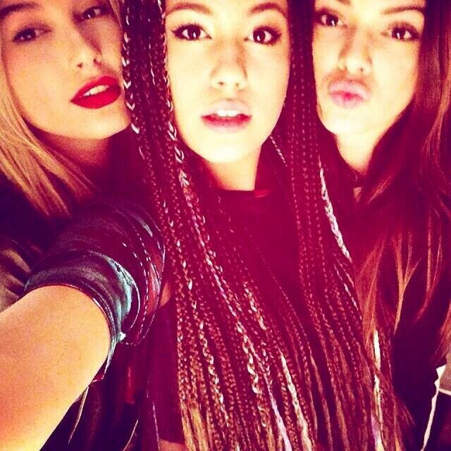 Unicons , Horses , Model , 18 ~hidden hills~ fashion pacsun ! P.A.R.O.D.Y Kendall&Kylie KIK:itskyndallnicole back up for @kyndallnicolle