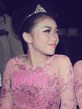 syifaa_kh's profile picture. follow me l follback? just mention =P l smkn 10 bandung