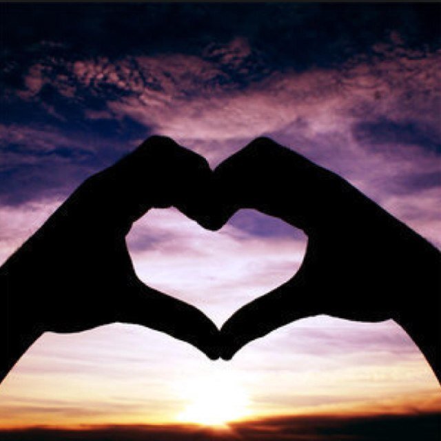 Hay ya'lls follow me and I'll follow right back so please follow btw love unicorns