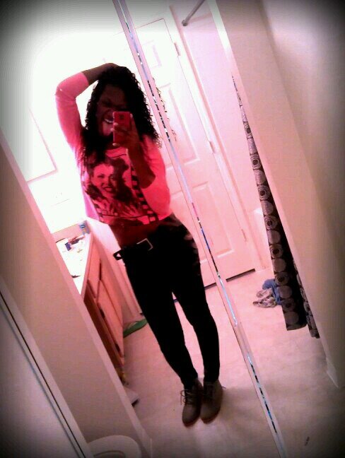 Ambitious girl she just wana win, She rather chase her dreams than to chase these men! #KILO