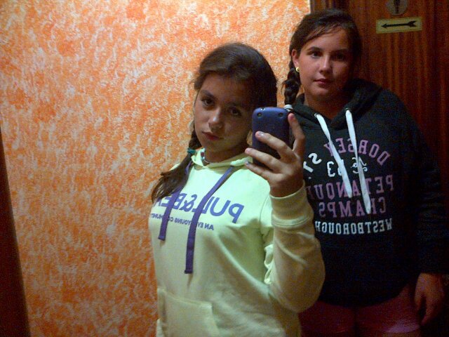 15/6/01.Me llaman Jessi.Me encanta estar con mis amigos,pero en especial con ella Rocio Garrido... @rociogarrido28 LA AMOO ES LA MEJOR ~ELLA TODO~