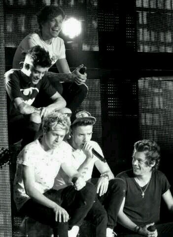 please follow @lovecrazyniam