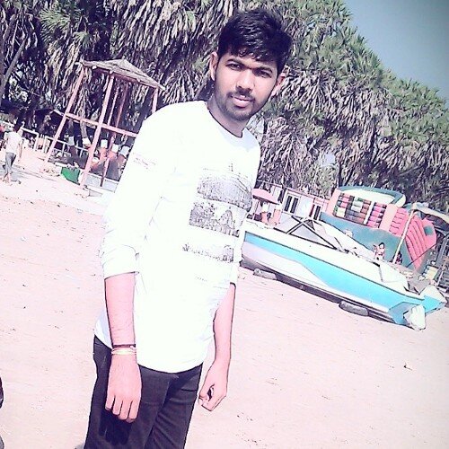 #wonderful heart #crazy frnds #loving parents #hstl lyf #hunger man #riding byk #music #late ni8 (dayra)