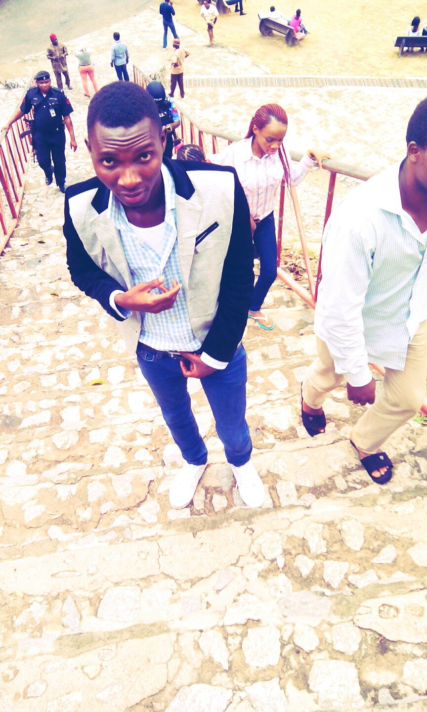 I love flirting #teamGemini, #teamarsenalfc, #teamFlirter touch fire and get #burn, no air #nolife , wanna know me ff, #addicted