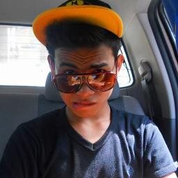 I'm 15 now..study at SMKKK..Love's Allah..Girlfriend? *empty*  . But I just have Friend's Girl.... Just want somebody to love..or just waiting... ✗♬.