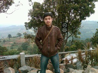 Let's Work in Cyberspace | CEO & Founder @KiosJeans | Friendly and Reliable Seller