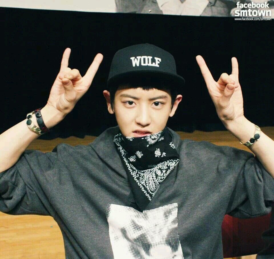ไงคับ ผมชานยอลคับ ผมจะนำความต๊องและรั่วของผมมาแบ่ง อ่า ผมคุยกับคนอื่นไม่ค่อยเก่ง ถ้าสนิทแล้วเลเวลความบ้าจะอัพขึ้นนะคับ ยินดีที่ได้รู้จักทุกคนฟอลเยอะๆนะคับ ^^
