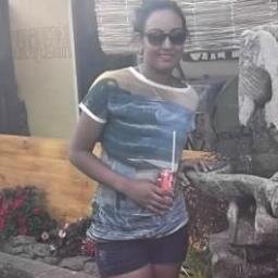 _Danii_oliveira's profile picture. Carioca, 20 anos, fazendo graduação em História pela FESJF, e pensando em ser professora (num futuro bem próximo)