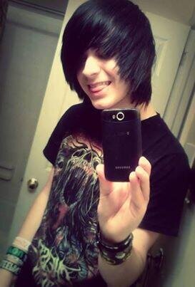 HarryTheDino's profile picture. Hey im harry, bi, engaged to the beautiful @FAKINGbunny shes mine! We have a beautiful baby boy. DM's are open if you wanna talk.