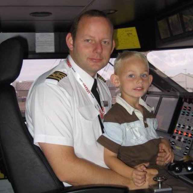 Moore1811's profile picture. Spirited Captain!!