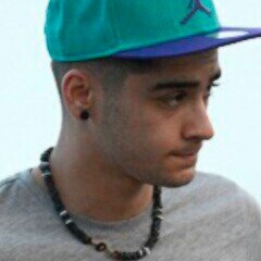 PLEASE FOLLOW ME ON @tsatsamara :) PLEASE ILYSM {} Ask for followback :)
