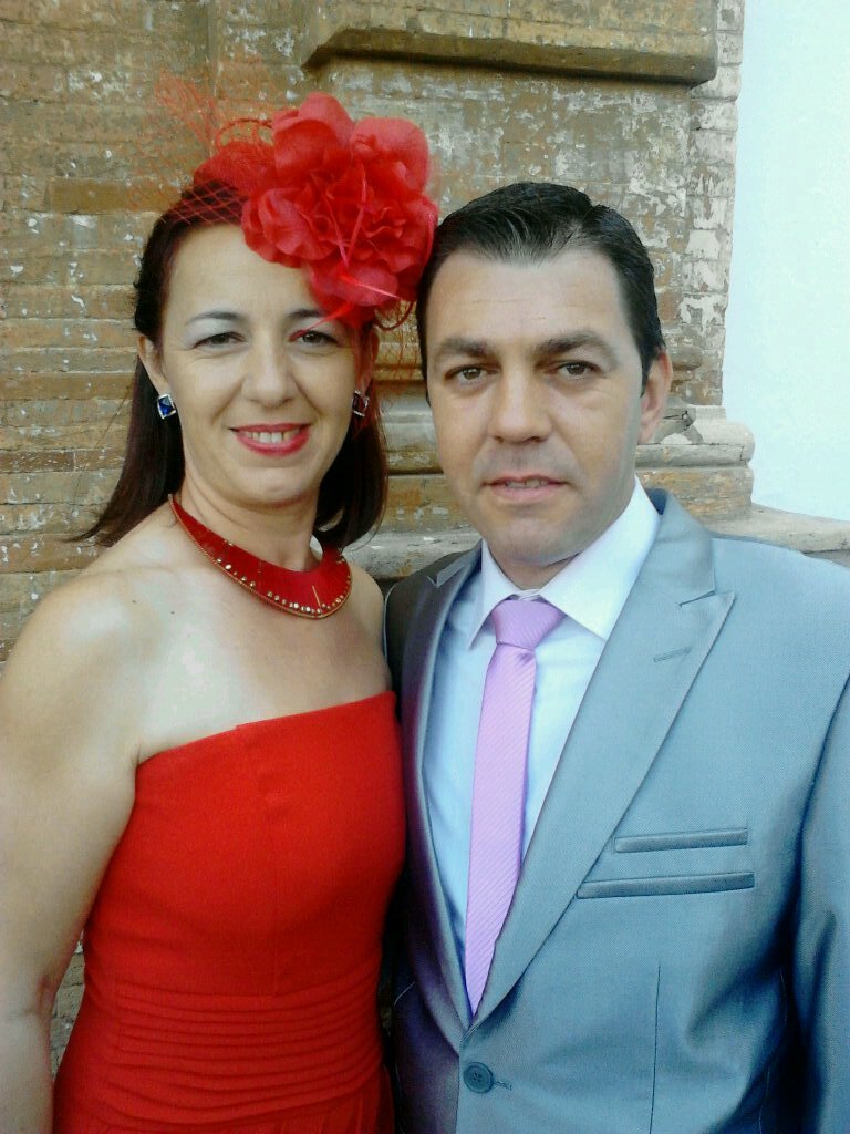 costalero de los dos mas grande!!!! nuestro Señor de la coronaciónde espina y nuestra Señora y madre de la Soledad
