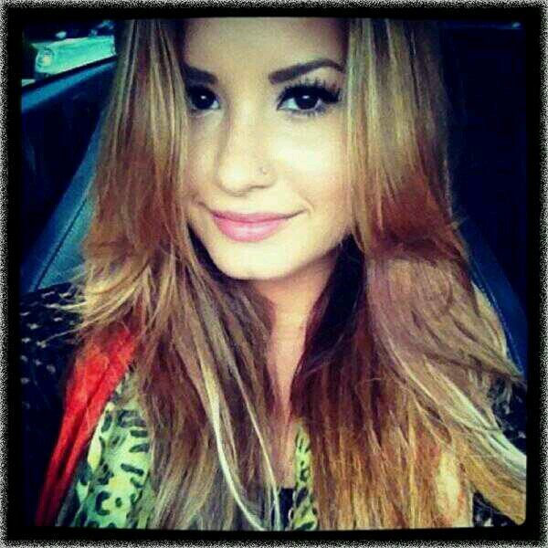 Demi Lovato || Singer || Posso essere tutto quello di cui hai bisogno || scopamica || no love pls