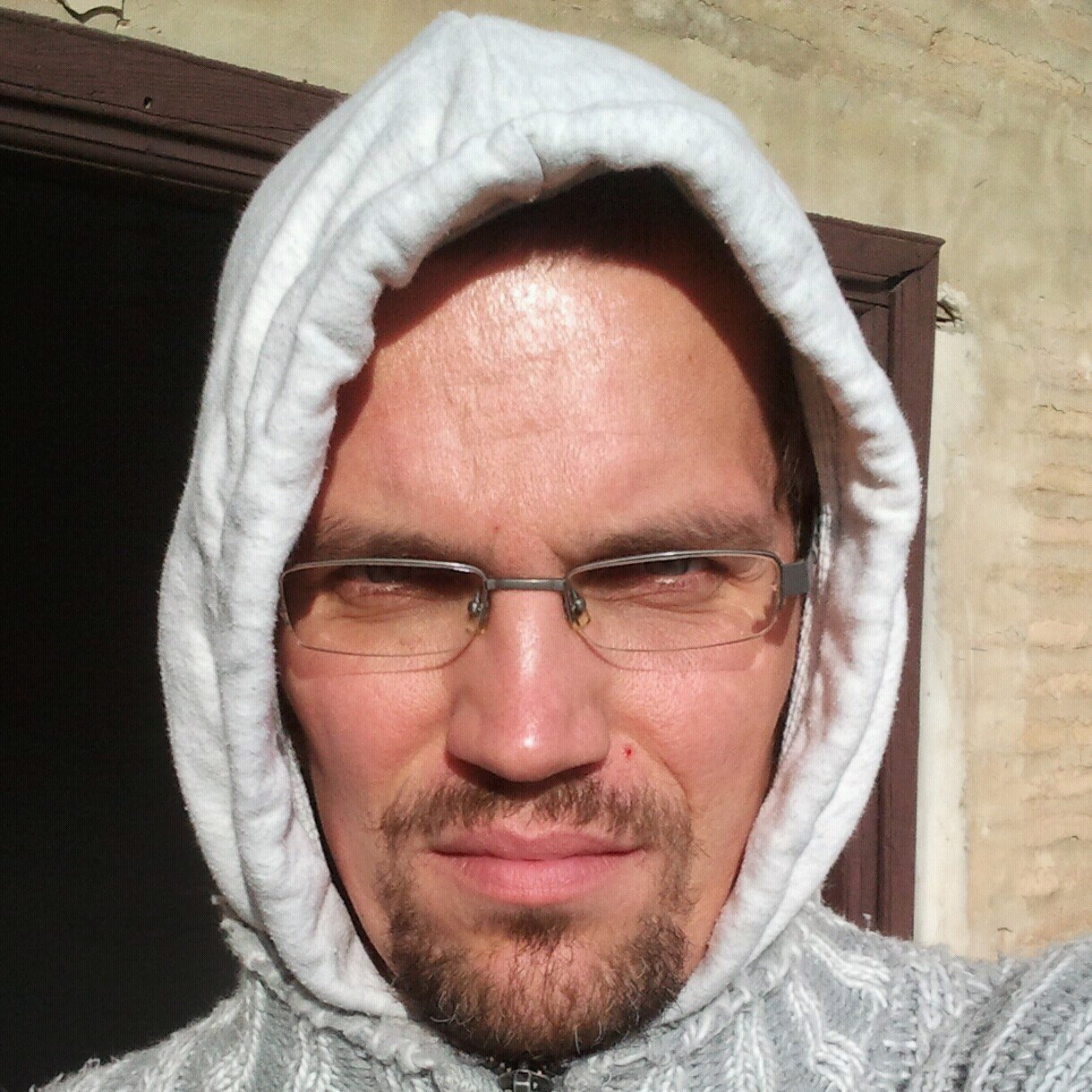 News, bees and the European Union. EU Delegation to Tajikistan. Tweets are my own, retweets are not endorsements Mācos saprast bites, pazīt Radītāju.