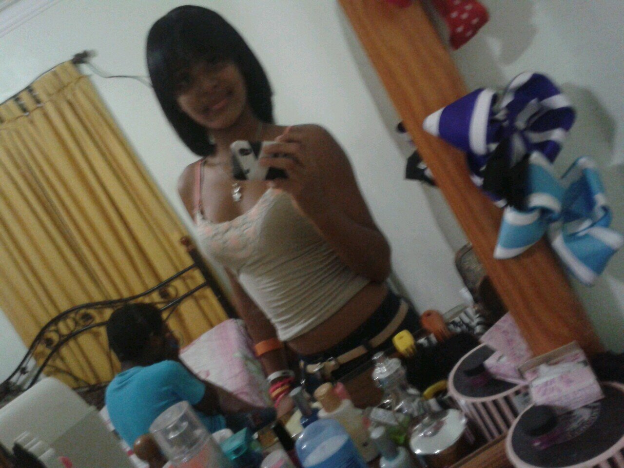 soy una chamakita jevi me gusta mucho Reirme follow me en Instrangran china presumida