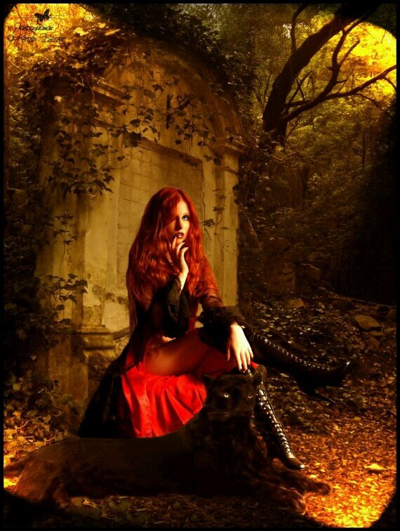 Goddess of Death. Forever alone but strong. I can be good and bad. My baby @SonOfDeath_. I protect him forever.