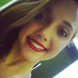''Descomplique, quebre regras, perdoe rápido, ame de verdade, ria descontroladamente e nunca lamente nada que tenha feito você sorrir.'' #SegueAew