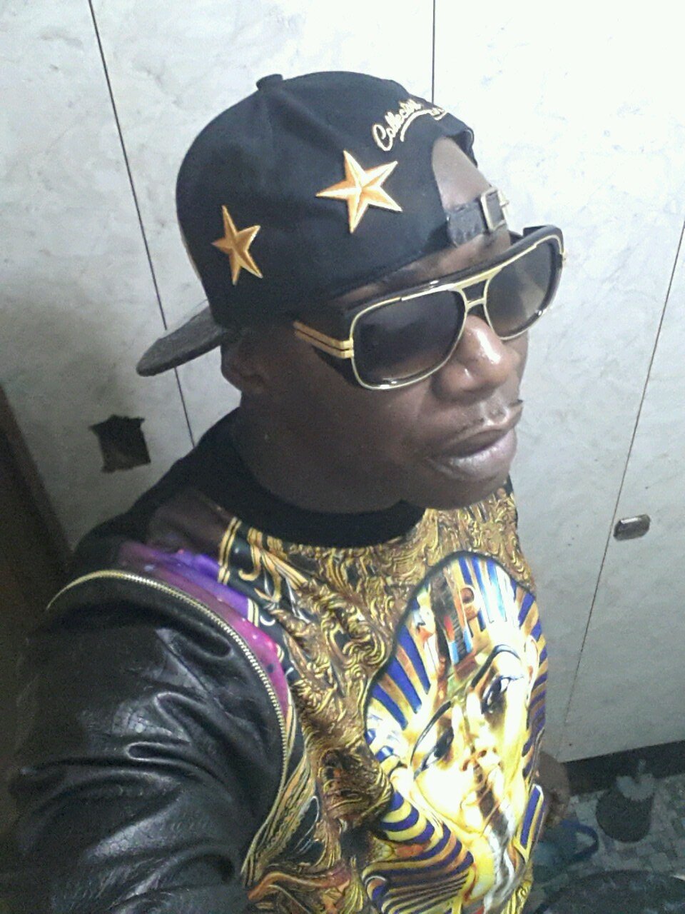 djkoz155's profile picture. love working out getting and the smell new money