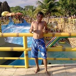 A vida me ensinou a nunca desistir, nem ganhar nem perder mas procurar evoluir.