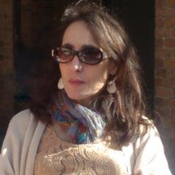 Traductora/Intérprete Oficial Español Francés Inglés (Colombia)