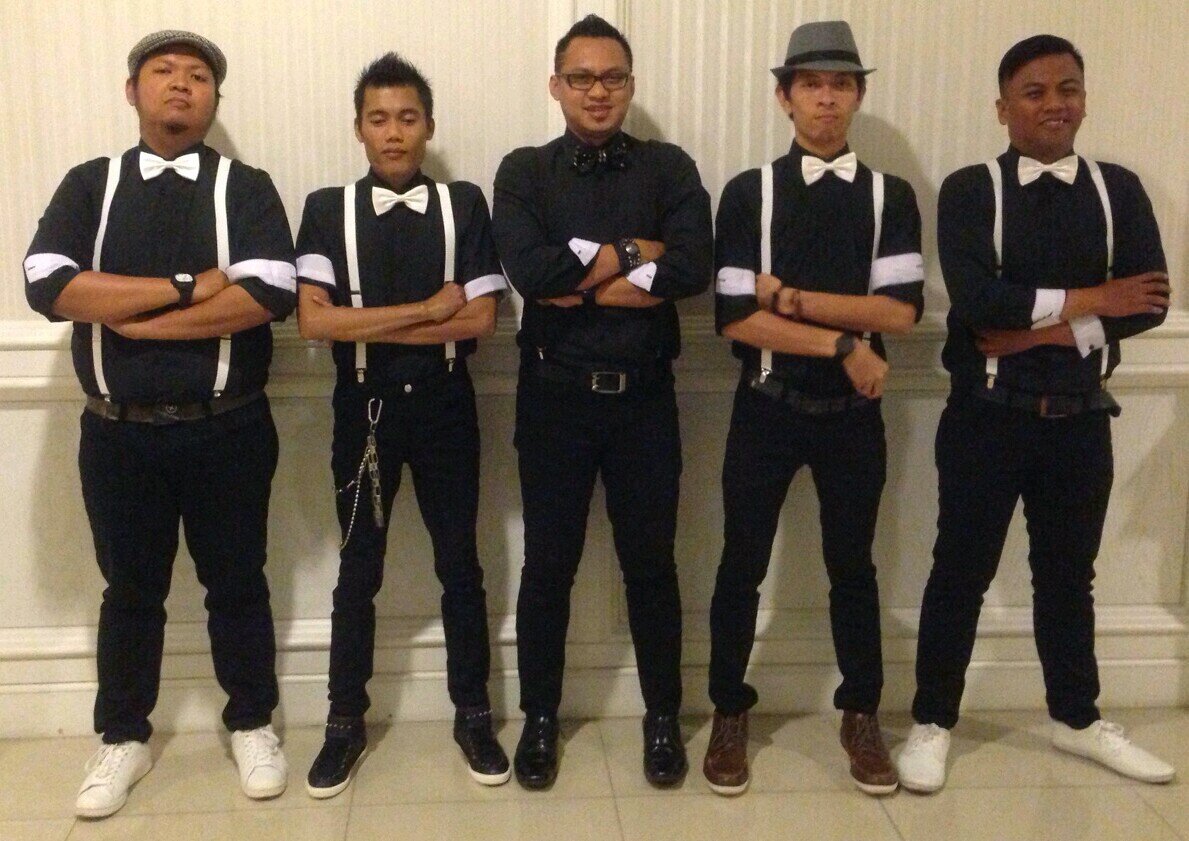 edofriendsBand_'s profile picture. Need Entertainment?! Need Refresh Ur mind with music and band?! Just call Us soon!! We are Edo N Friends ( @edowermc @abellautiss @odyparera @dadoadi )..