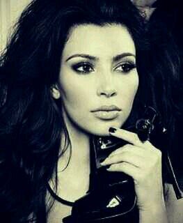 IF YOU LOVE KIM KARDASIAN I LOVE YOU!!!!!!!!!!!KIm KARDASIAN IS MY ROLE MODEL !!!!!I LOVED HER FROM THE BEGINNING AND WILL LOVE HER TILL THE END !!!!