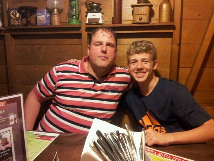 rust in vrede papa ♥  je bent de beste vader die iemand zich kan wensen. ik zou altijd van je blijven houden voor altijd♥♥♥♥♥
