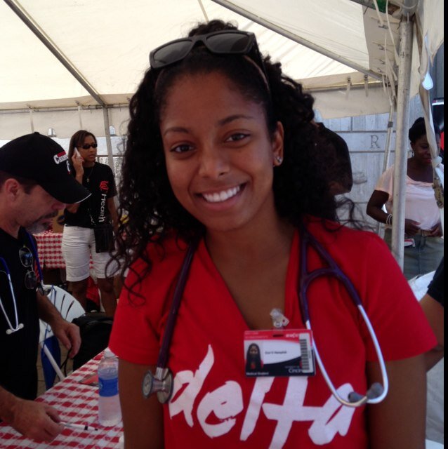 ZuriDana8's profile picture. 