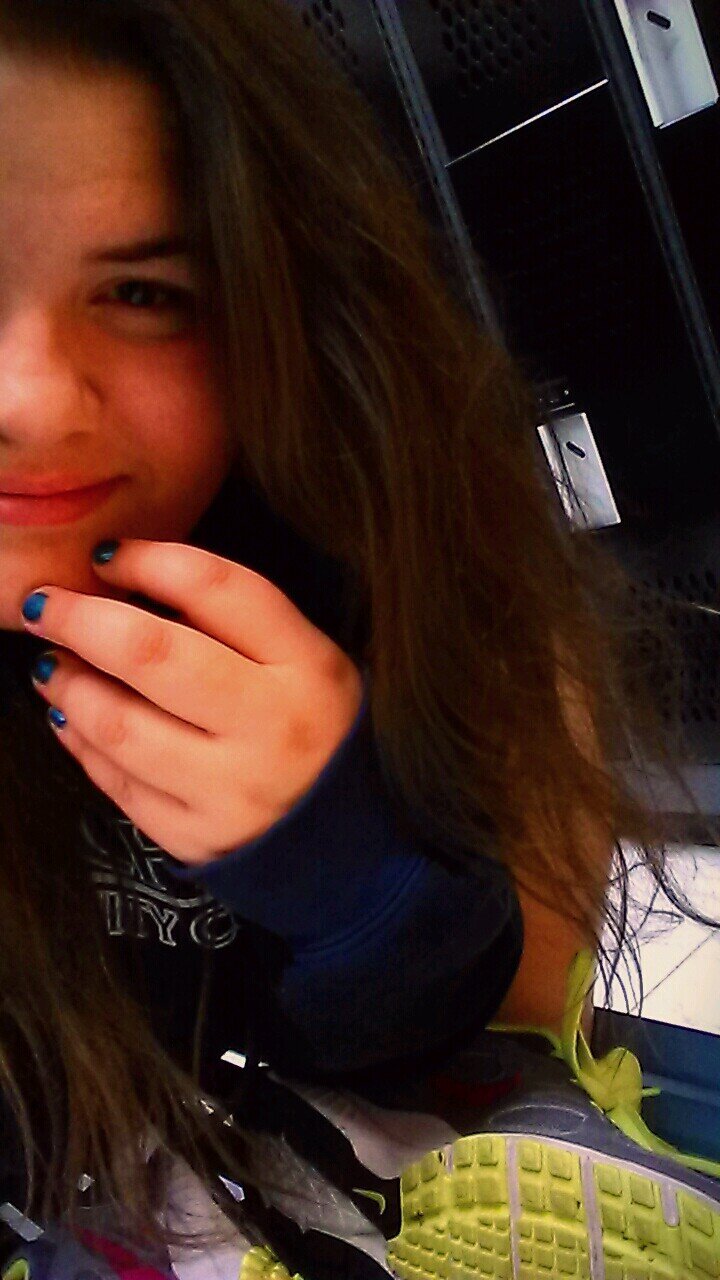 differentview94's profile picture. 19. student. love photography. love to travel.