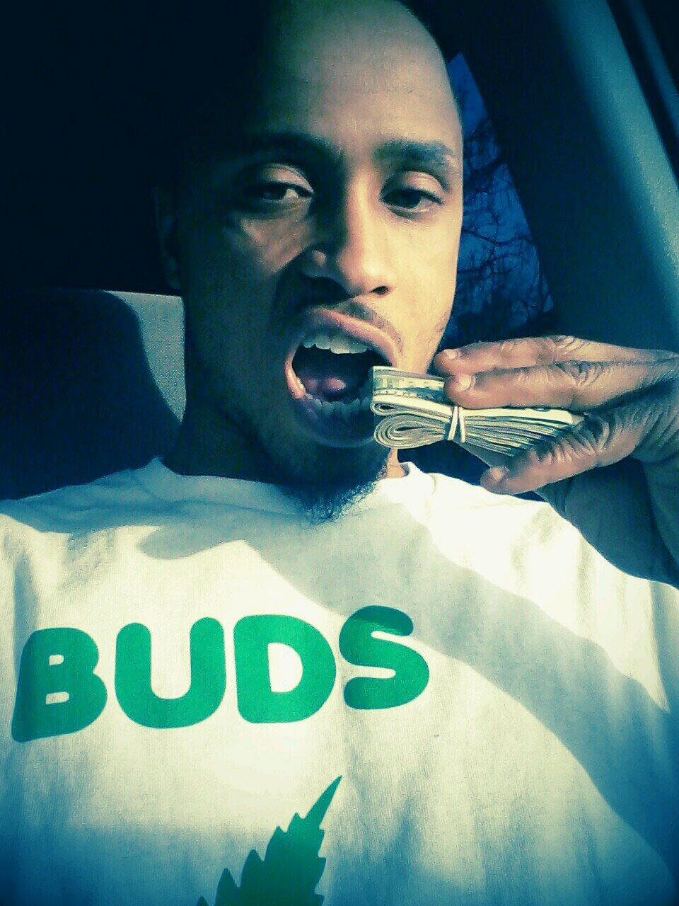 Dont have enuff characters to explain what I been thru. But it all has made me who I am. #followifollowback #realness #paperchaser #TeamCrookNigga