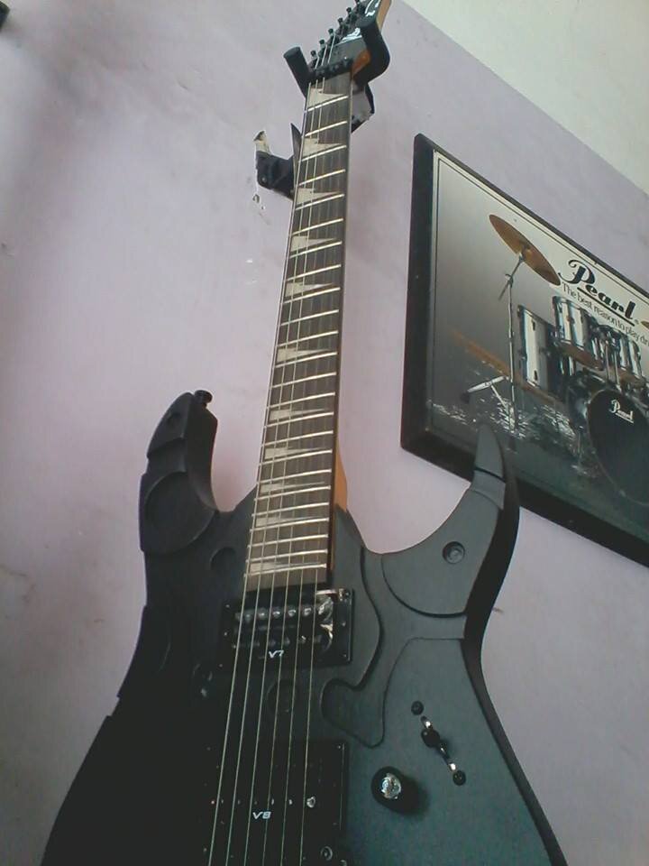 Workshop and main dealer guitar Allegro original