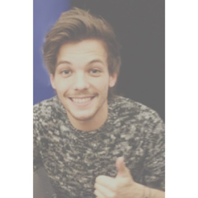 FOLLOW @thrillernouis SHE WILL FOLLOW BACK OK ILY TYSM