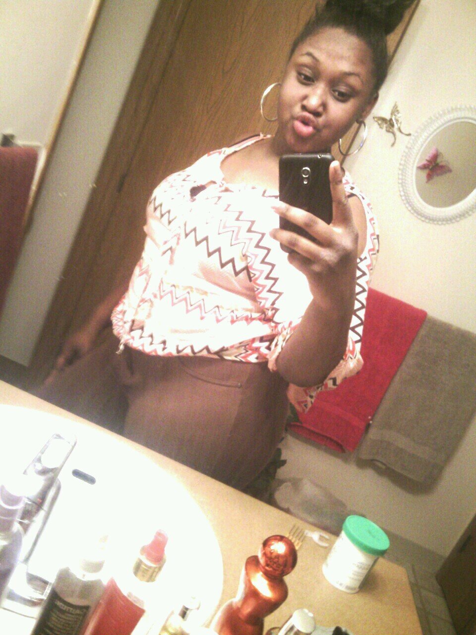. Follow mee . ill follow backk .unfollow me , i unfollow you   &&&&  idont Trust Anyonee ; the devil was once a angel :/