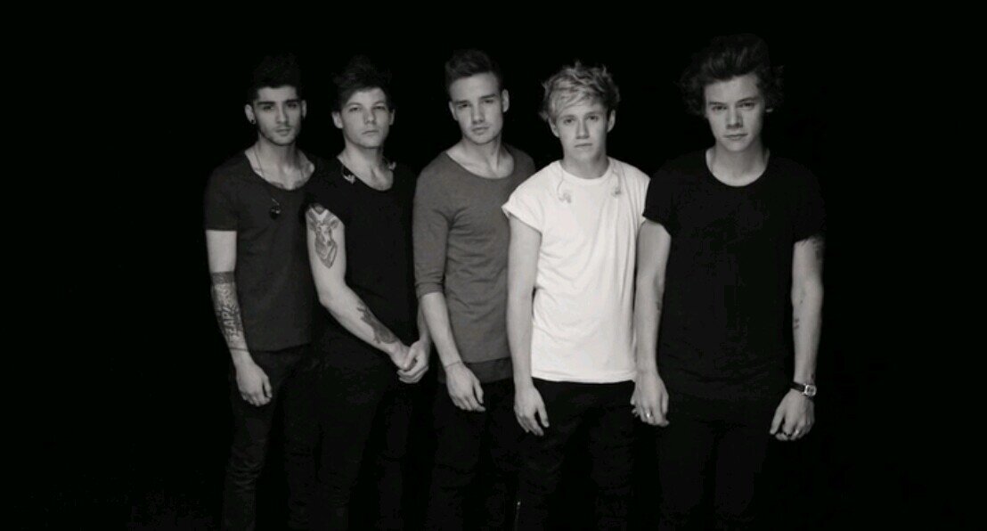 Pide follow back en @MyBritishZayn1D y te sigo. FOLLOW BACK @MyBritishZayn1D