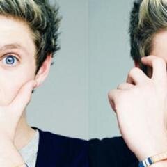 Directioner boy,amando a un irlandés y cinco británicos de las escaleras. Y soy Alex Martinez.