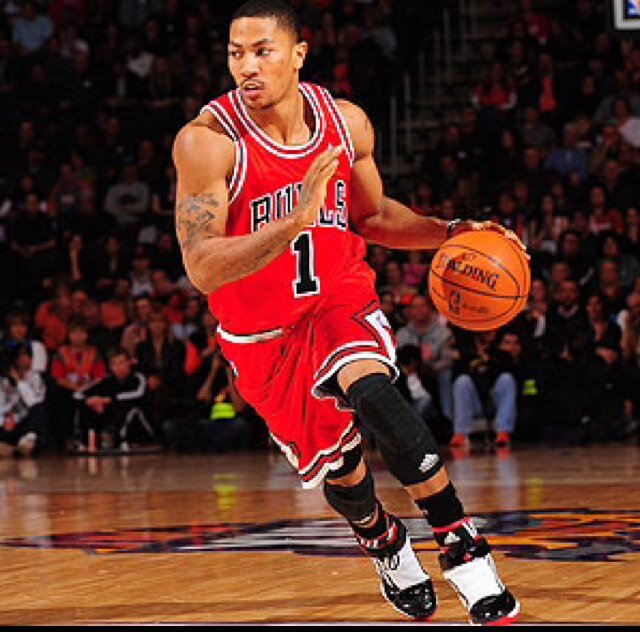 D Rose knees made of some weak shit, im here to tell you what!