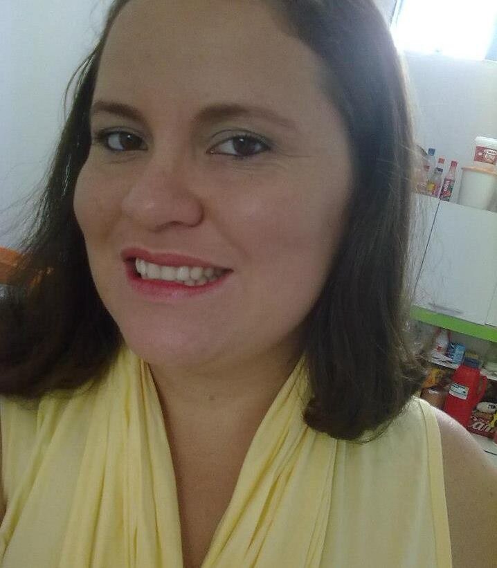 O senhor é meu pastor e nada me faltará! Esposa do Naldo, Mãe da Alicya e da Luisa, filha da Dona Alice e Sr. Nogueira. Super feliz pela família q tem. #AmoMto