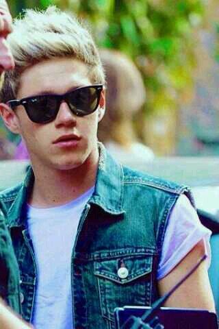 I love you if you gonna follow @Lisanne083