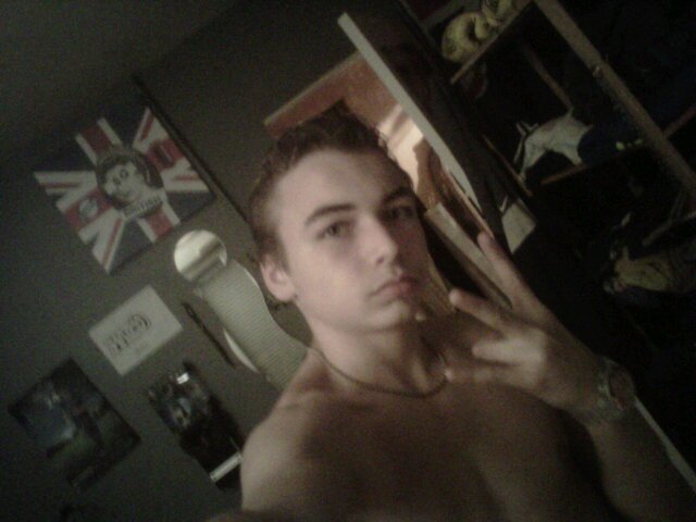 MatoNew's profile picture. Dit se que tu veut, j'men fou!!! Tan que je vie ma vie, je suis heureux