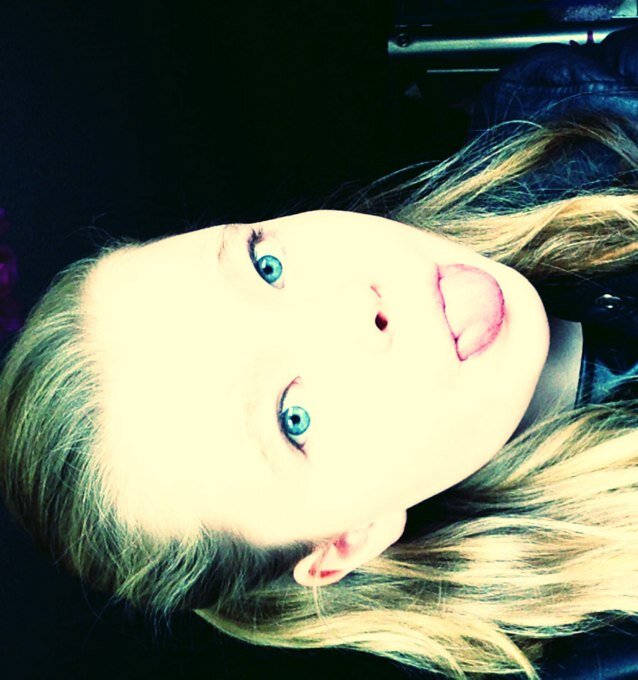 Follow me i follow back and i love harry styles x!