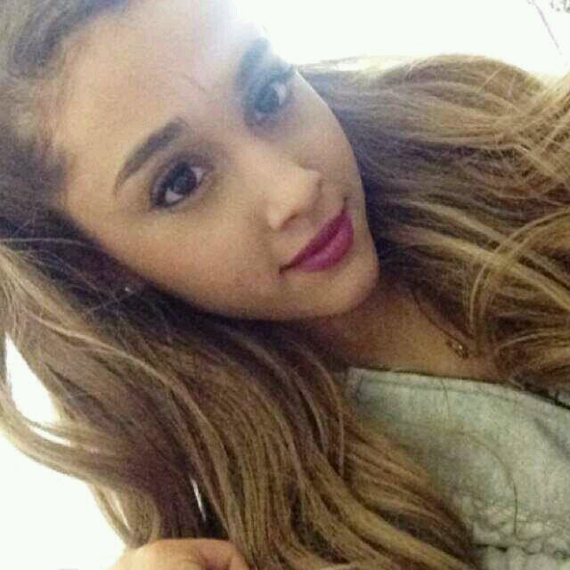 Follow me ? ♥ Ariana Grande