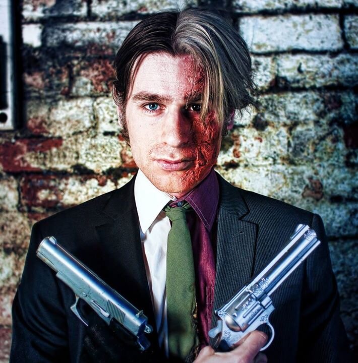 Ex-district attorney of Gotham, now a vengeful schizophrenic criminal.
Justice & judgement are ruled by the flip of a coin.
The fate of Gotham awaits...