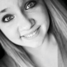 desserrilindsey's profile picture. -cheer. the SPORT that makes my life complete.-